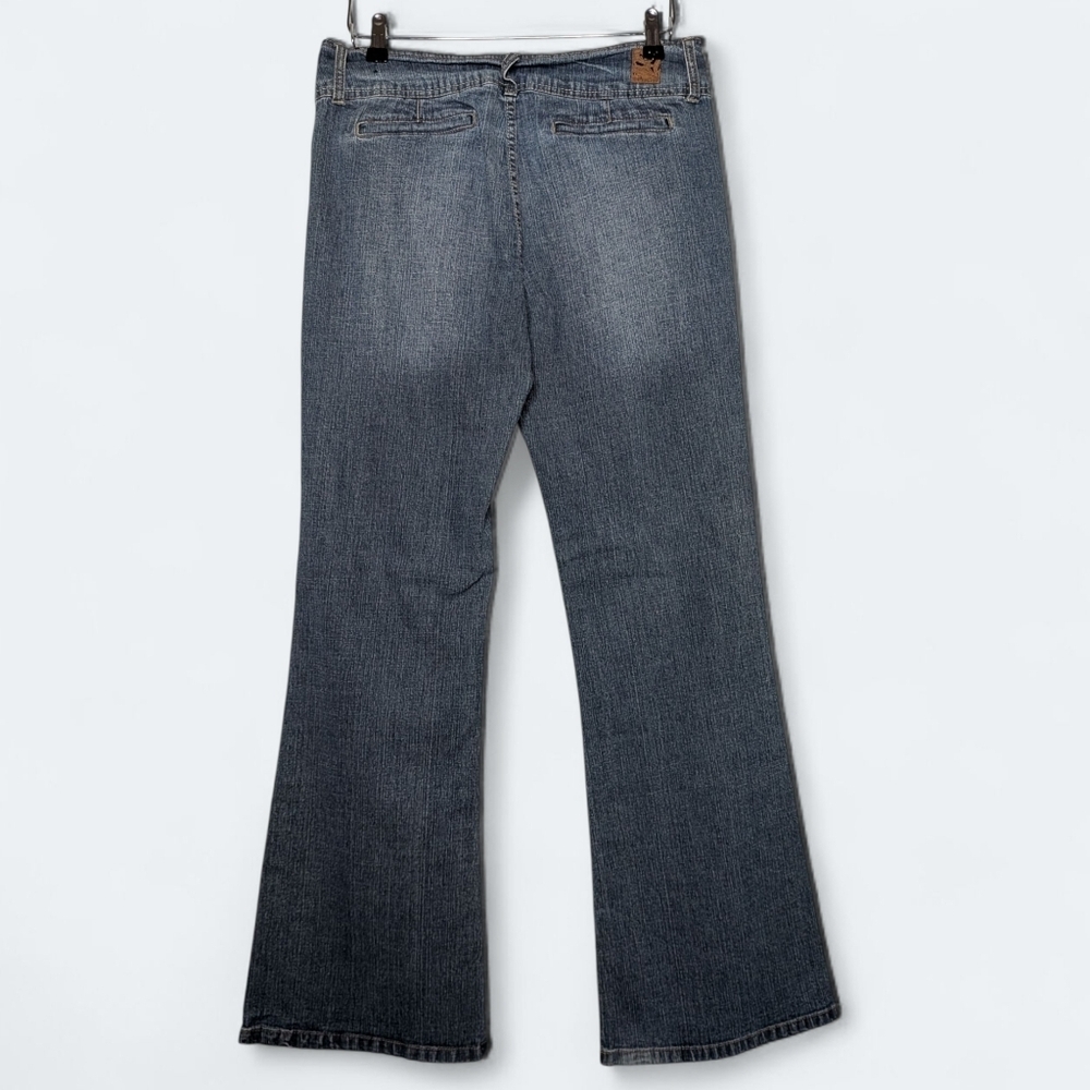 Truce Denim Flare Jeans Women’s Mid-Rise Medium Wash Stretch Bootcut Y2K Size 10 - Picture 2 of 12